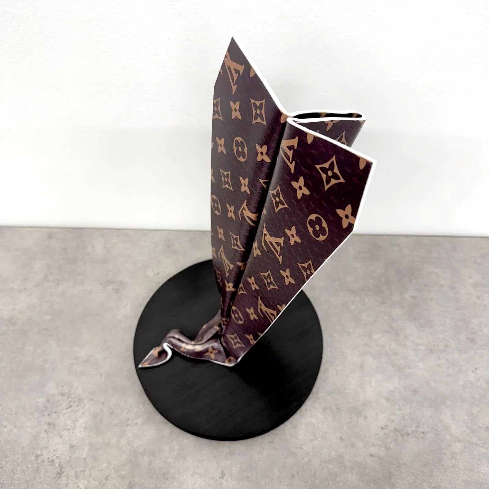 Scultura Déco Avion Louis Vuitton – Scultura moderna AVA