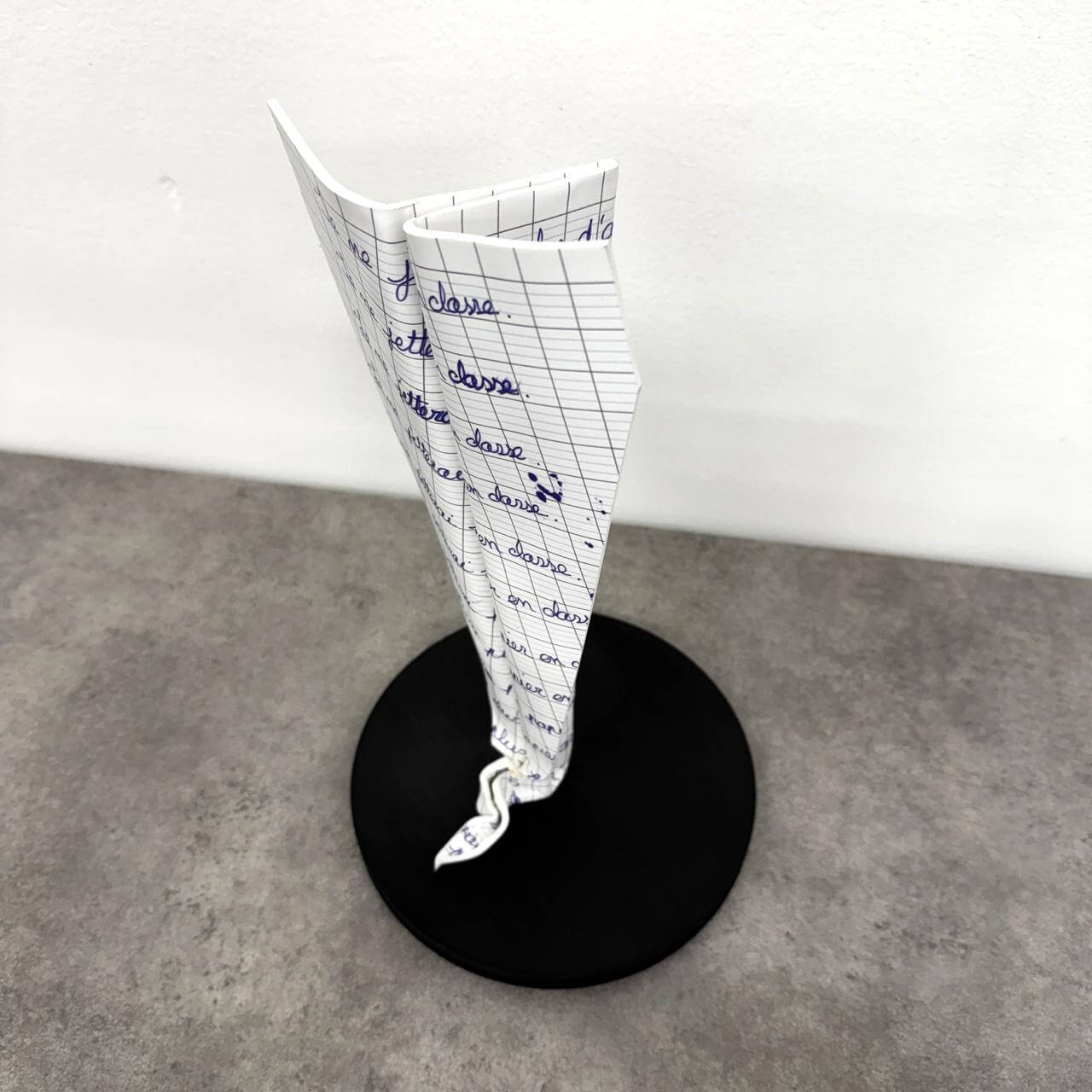 Sculpture Déco Avion Manuscrit Scolaire – Sculpture moderne AVA