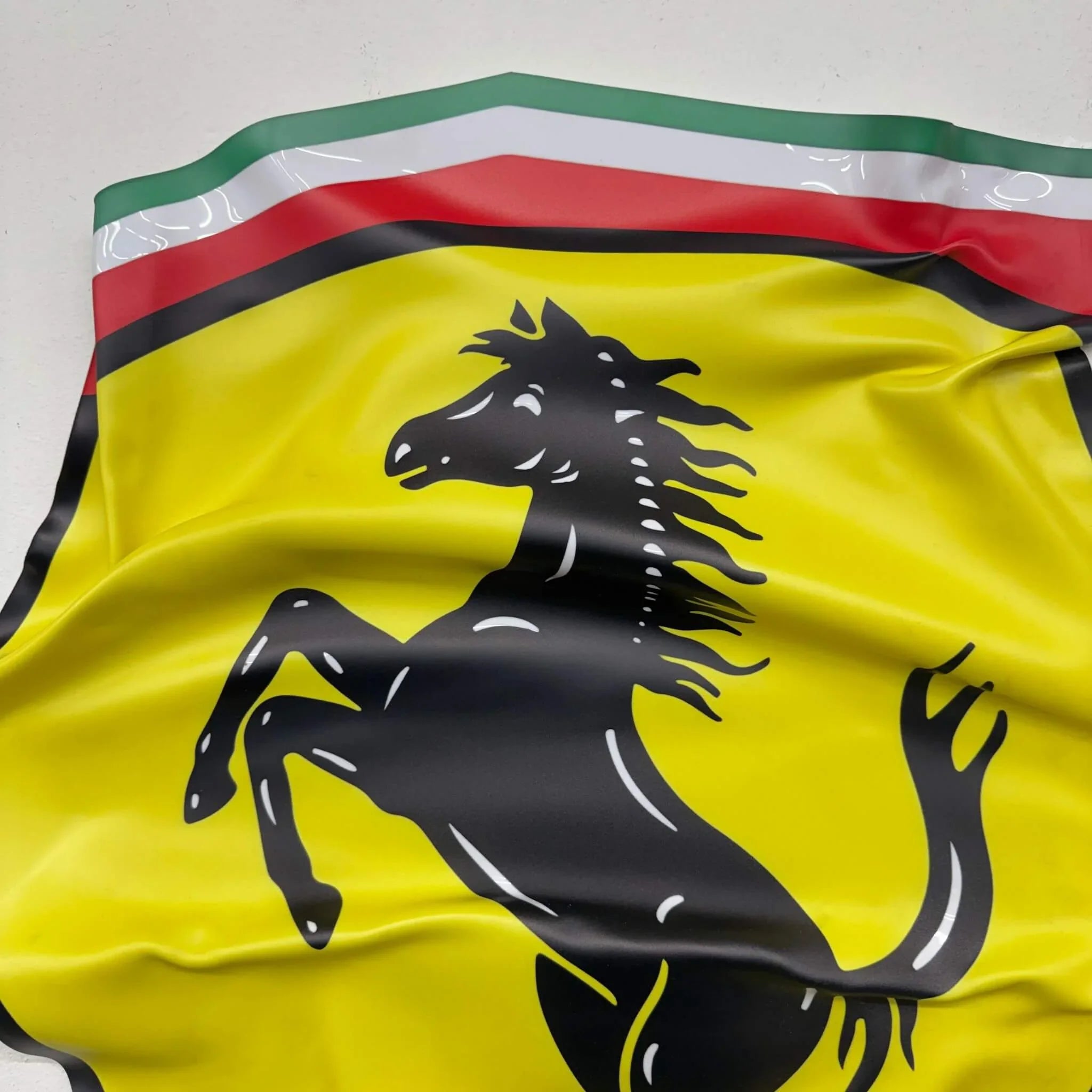 Tableau froissé – Ferrari