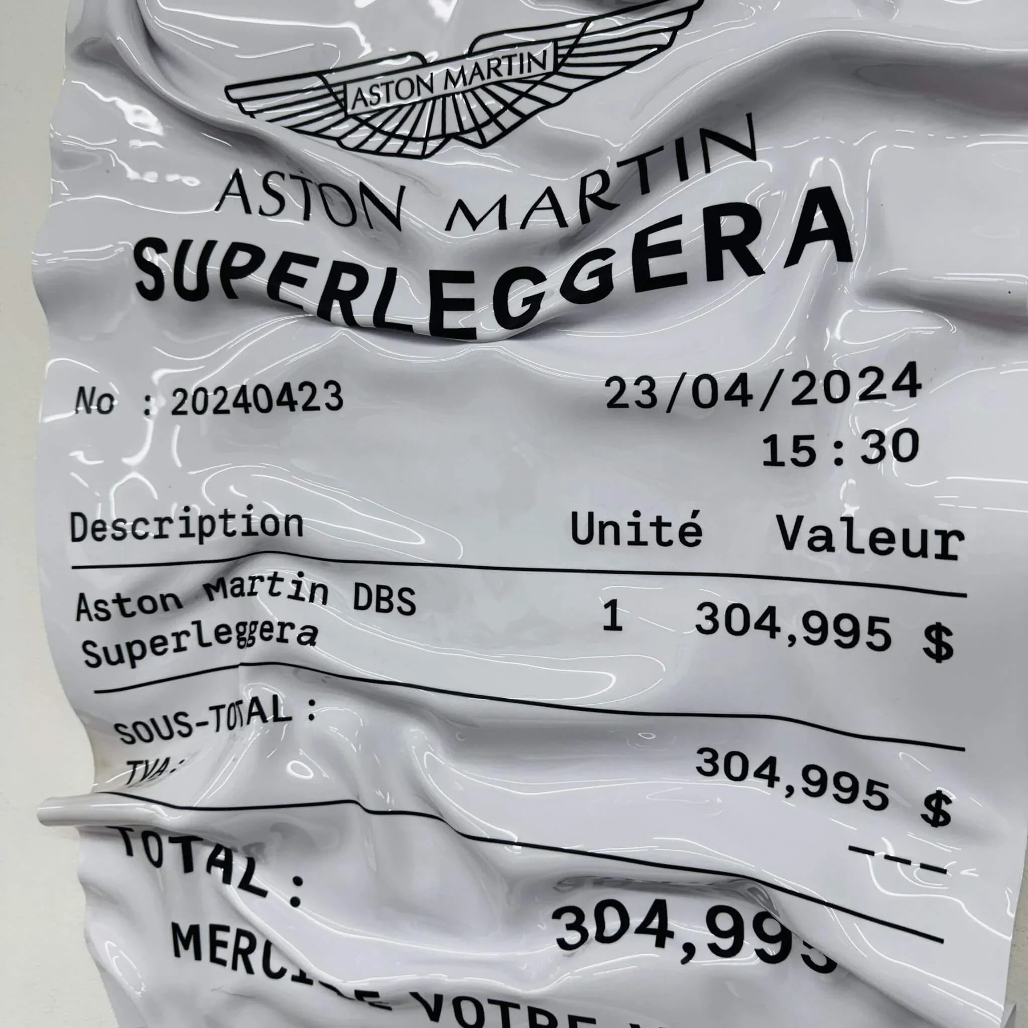 Tableau froissé – Ticket Aston Martin Superleggera