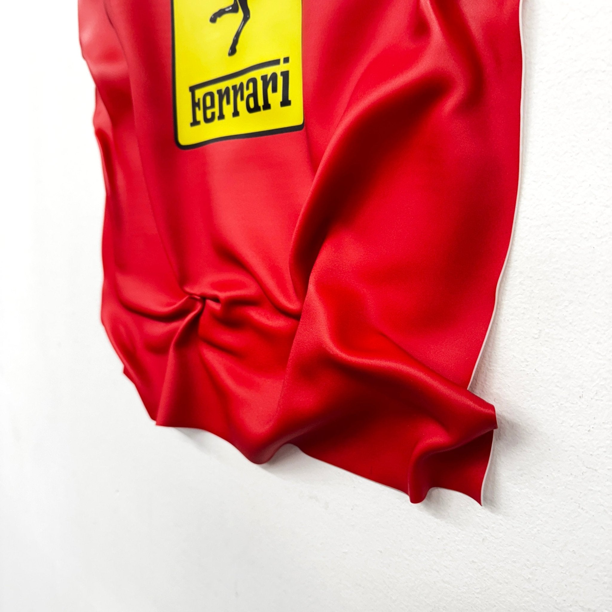 Tableau froissé - Logo Ferrari "Scuderia Rouge" - Luxartis