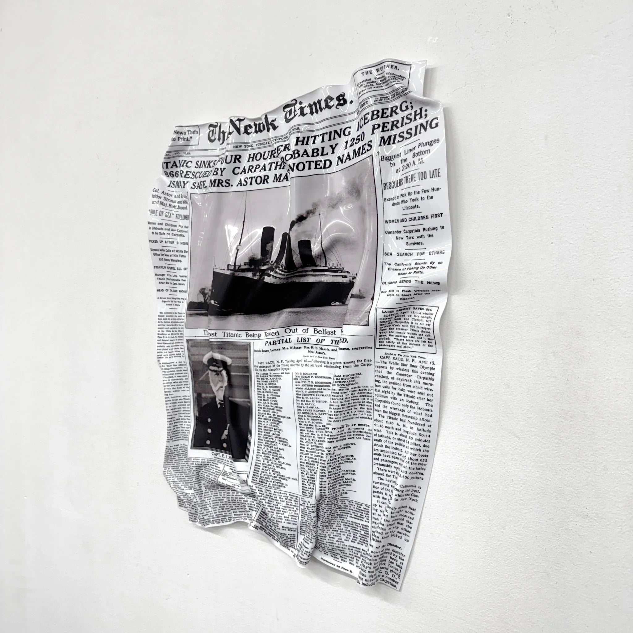 Tableau froissé - Naufrage du Titanic "NY Times 1912" - Luxartis