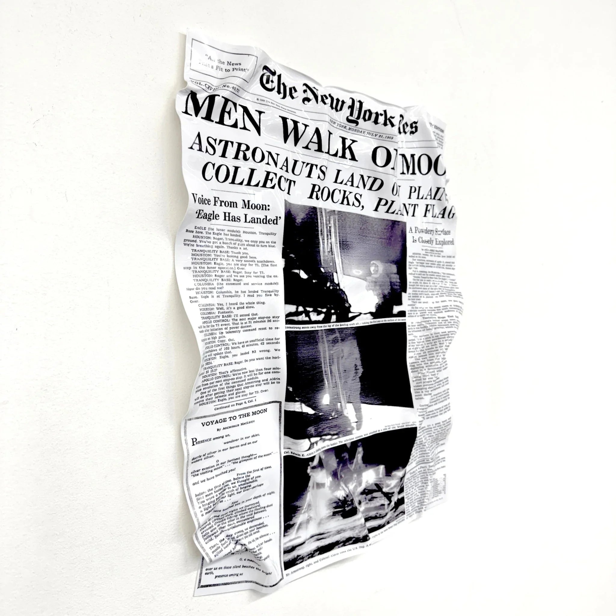 Tableau froissé - Une Petite Foulée sur la Lune "NY Times 1969" - Luxartis