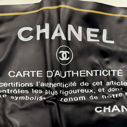 Tableau froissé - Carte d’authenticité "Chanel"