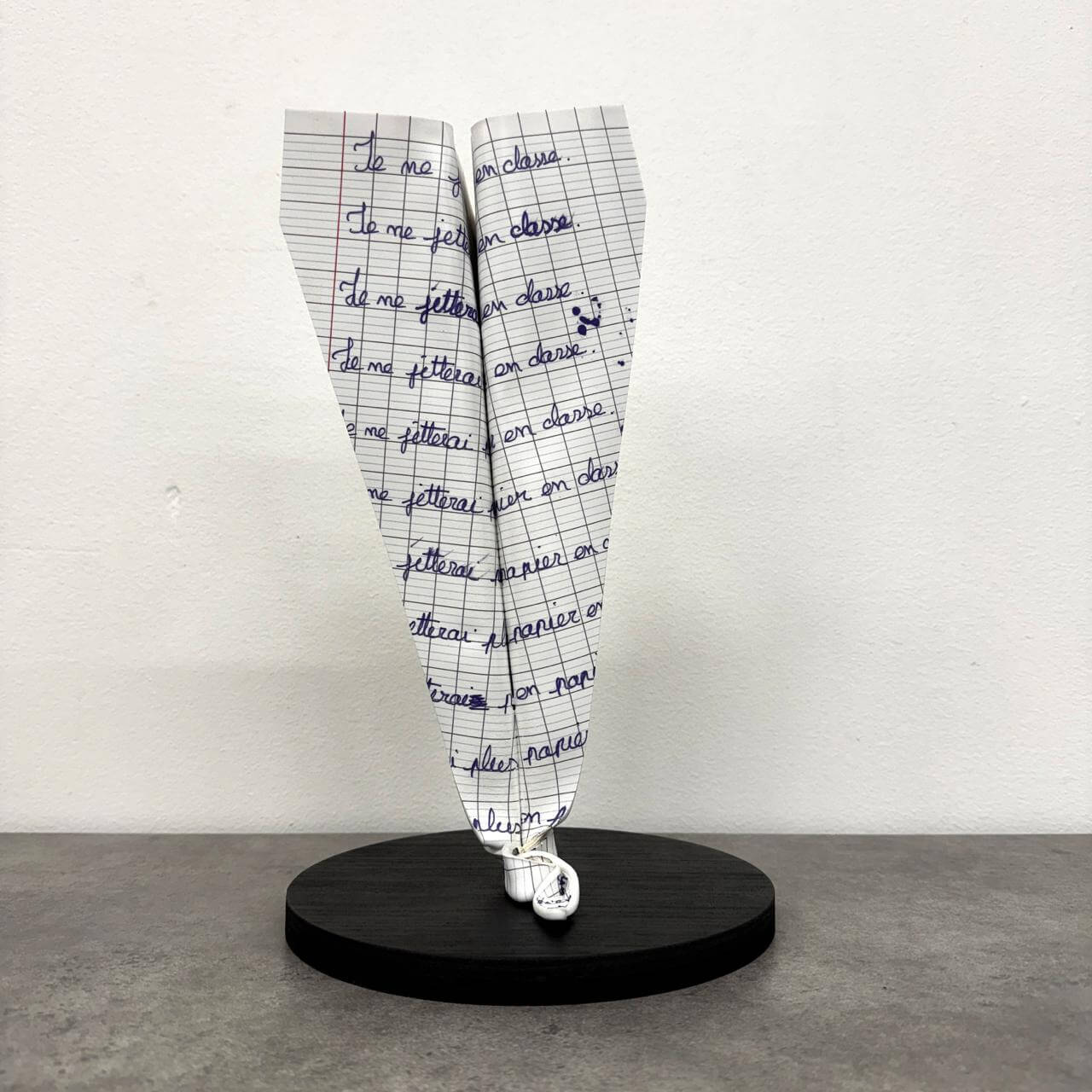 Sculpture Déco Avion Manuscrit Scolaire – Sculpture moderne AVA