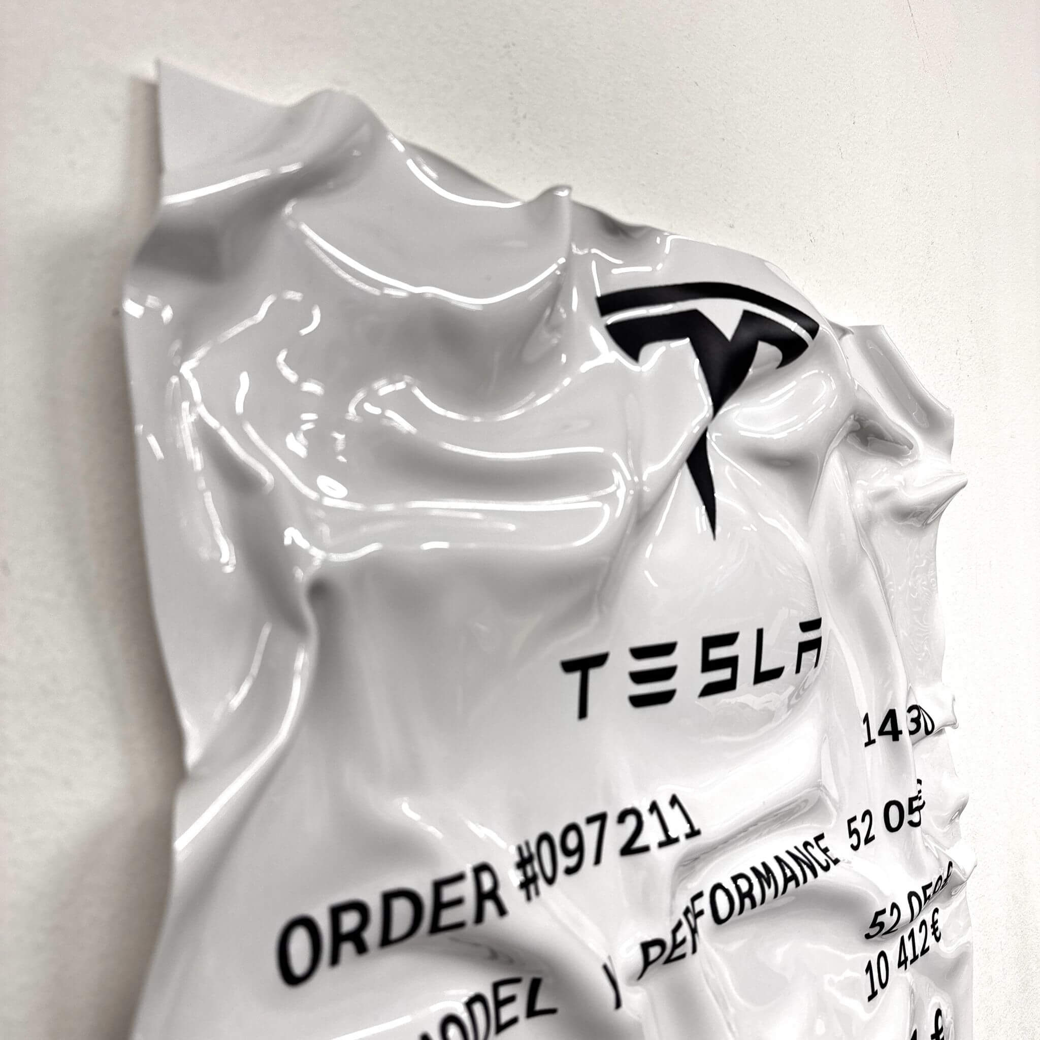 Tableau Déco Ticket “Tesla Model Y Performance” – Tableau froissé
