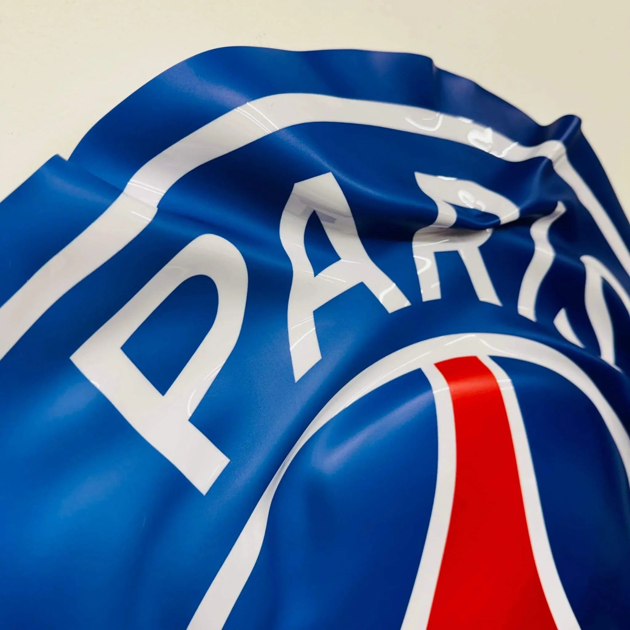 Tableau Déco Écusson PSG "Paris Saint-Germain" - Tableau froissé