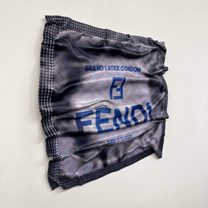 Tableau froissé – Fendi Keep It Classy