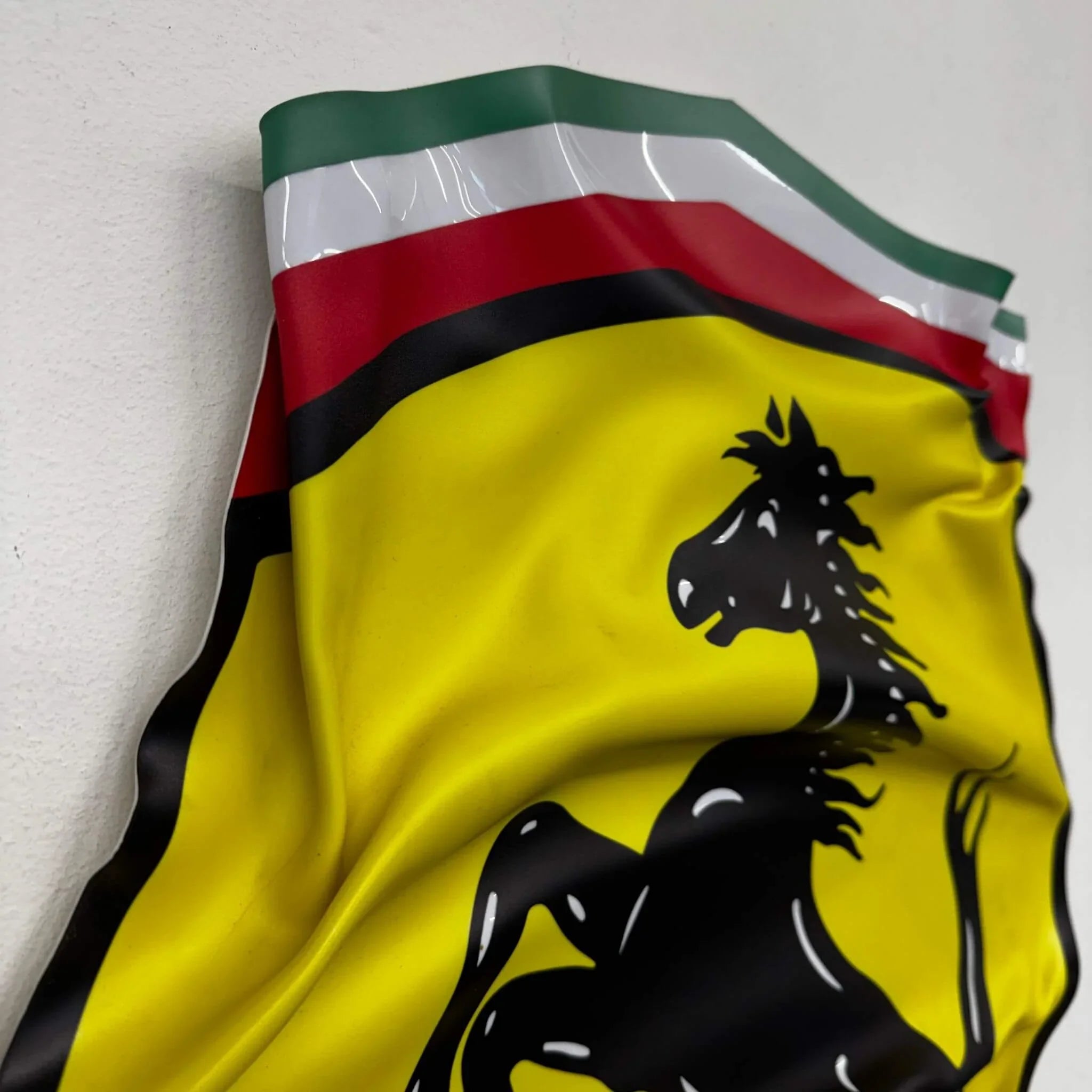 Tableau froissé – Ferrari