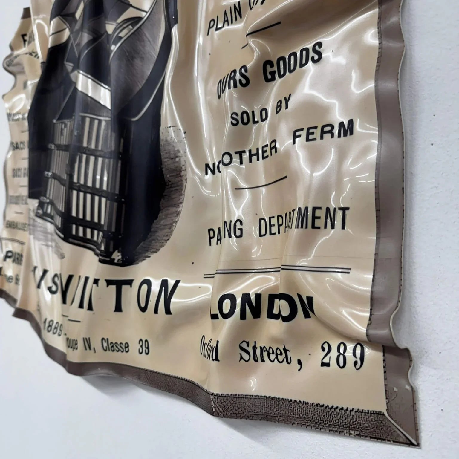 Tableau froissé – Louis Vuitton Vintage Paris Londres