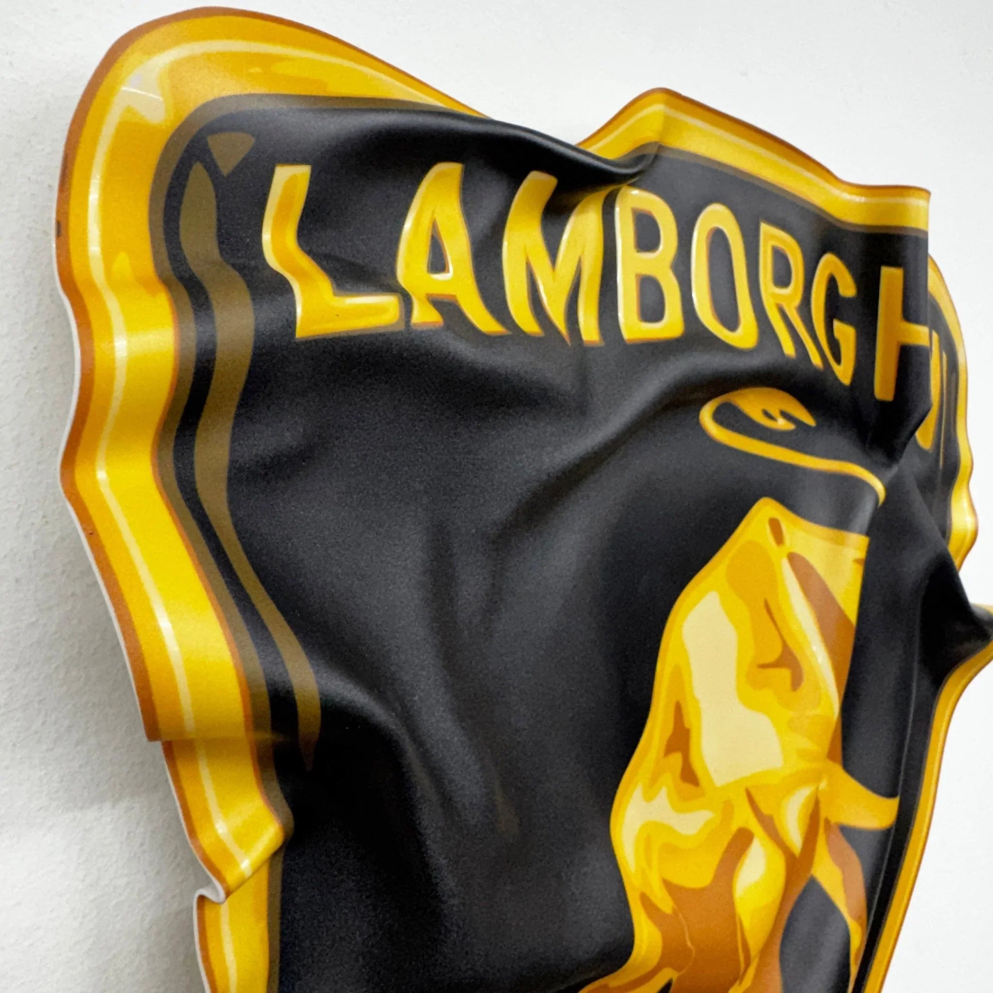 Tableau froissé - Blason Lamborghini "Charge du Taureau" - Luxartis