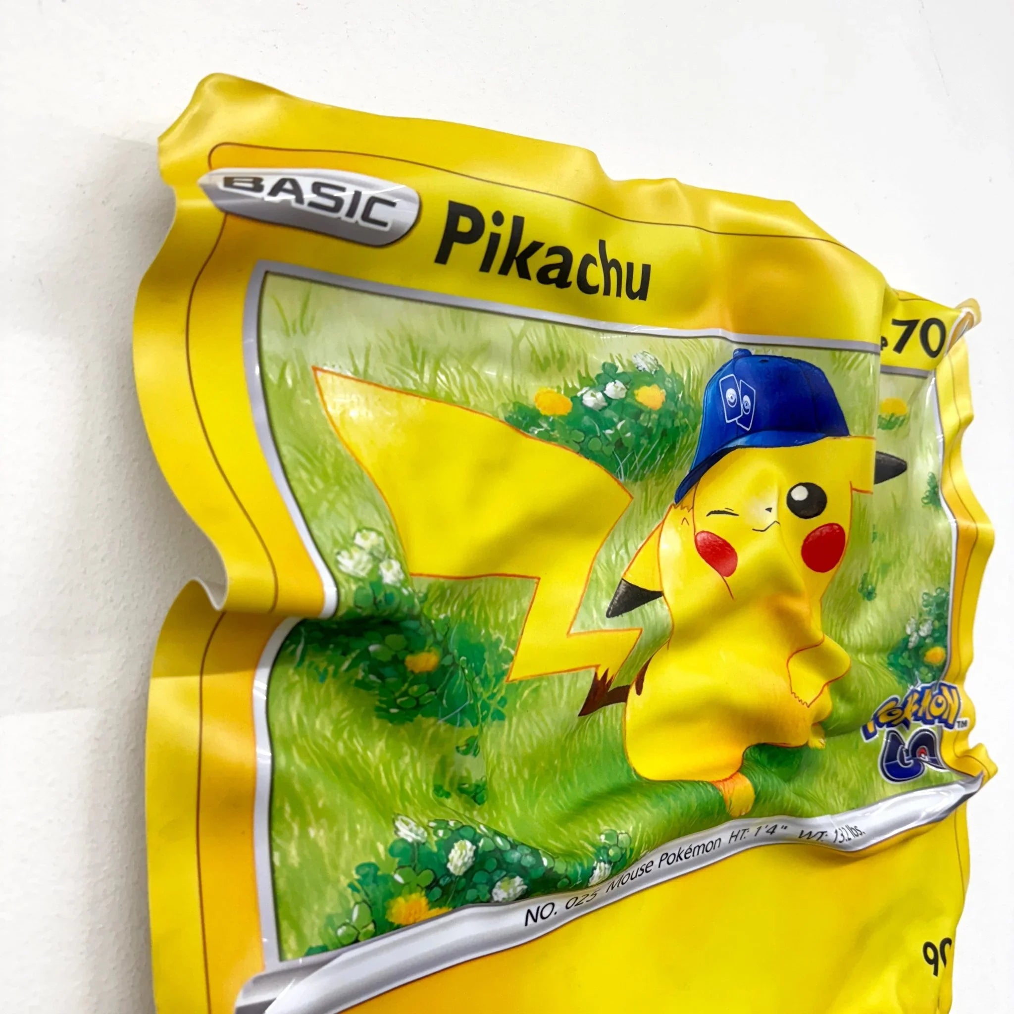 Tableau froissé - Carte Pokémon "Pikachu" - Luxartis