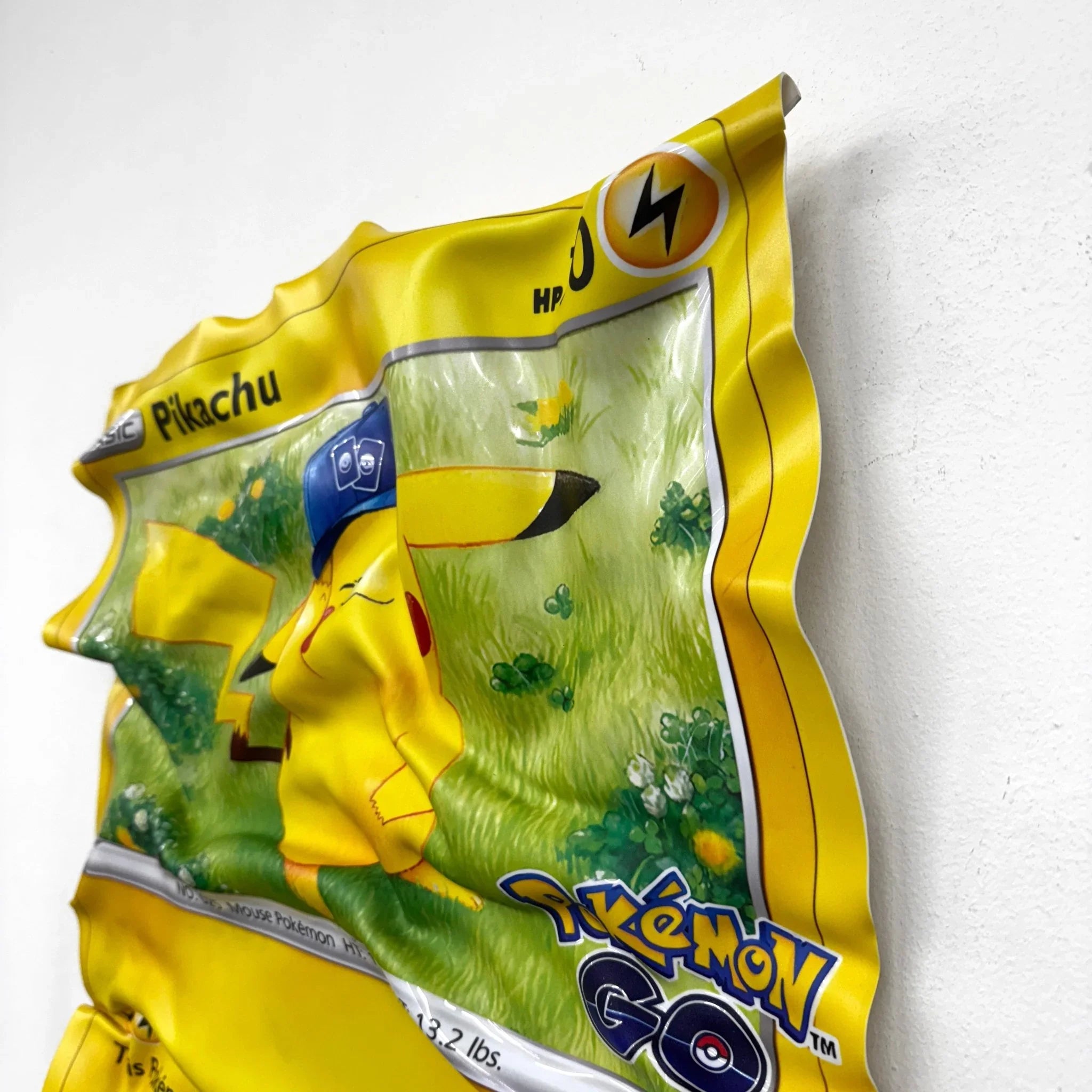 Tableau froissé - Carte Pokémon "Pikachu" - Luxartis