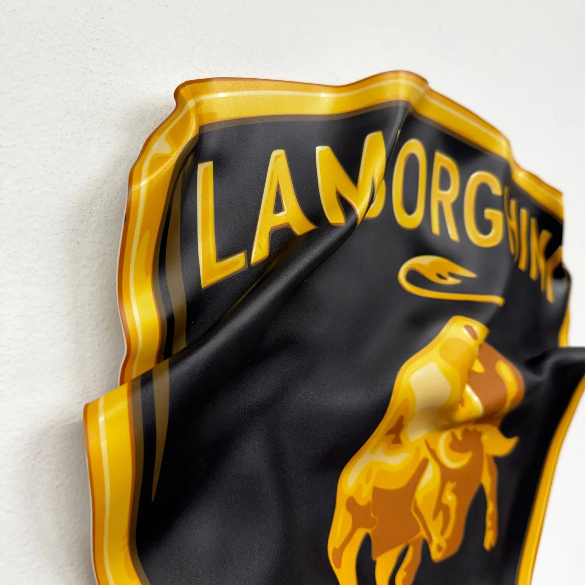 Tableau froissé - Emblème Lamborghini "Taureau d’Or" - Luxartis