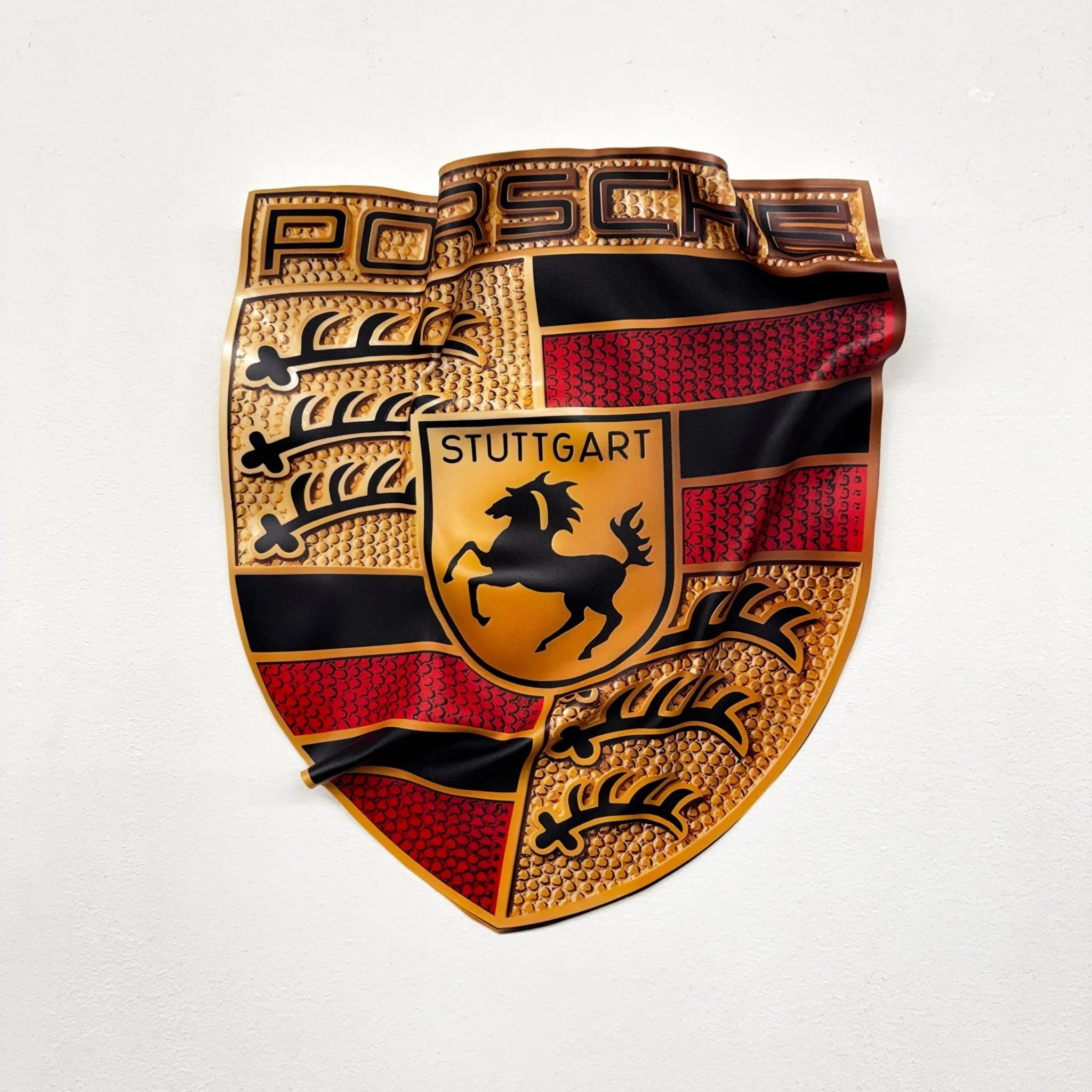 Tableau froissé - Emblème Porsche "Stuttgart Gold" - Luxartis