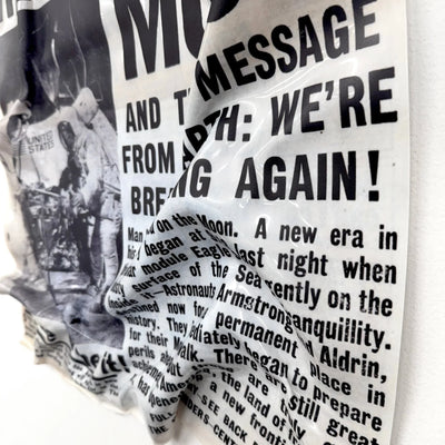 Tableau froissé - L’Homme sur la Lune "Daily Mirror 1969" - Luxartis
