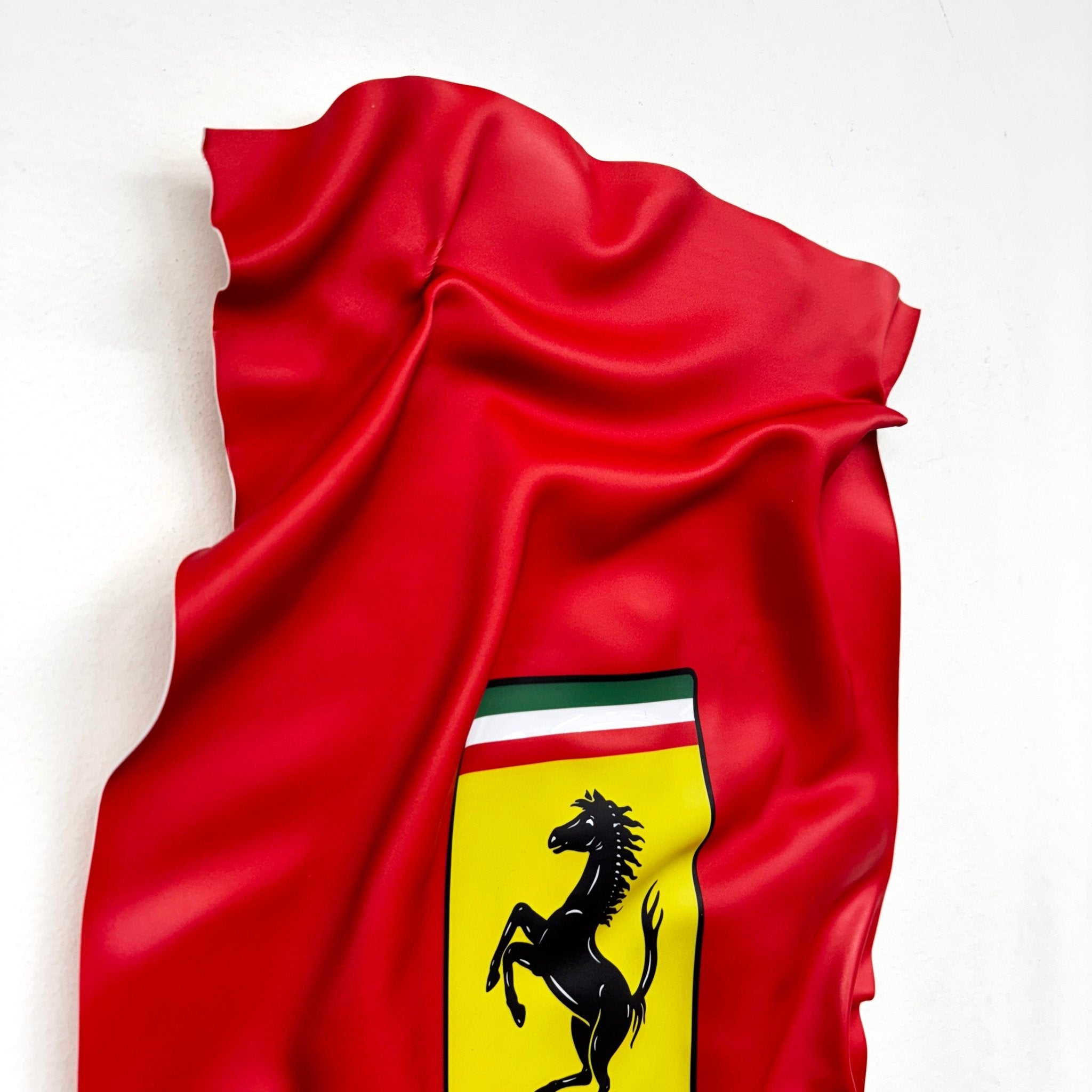 Tableau froissé - Logo Ferrari "Scuderia Rouge" - Luxartis
