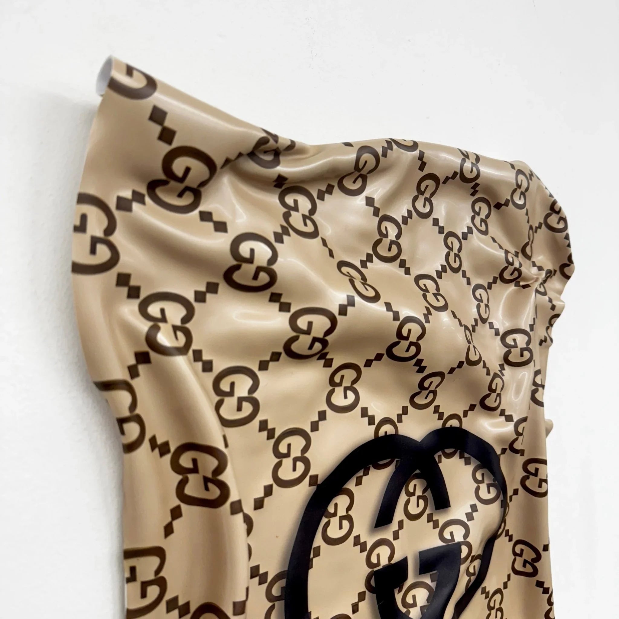 Tableau froissé - Logo "Gucci Beige" - Luxartis