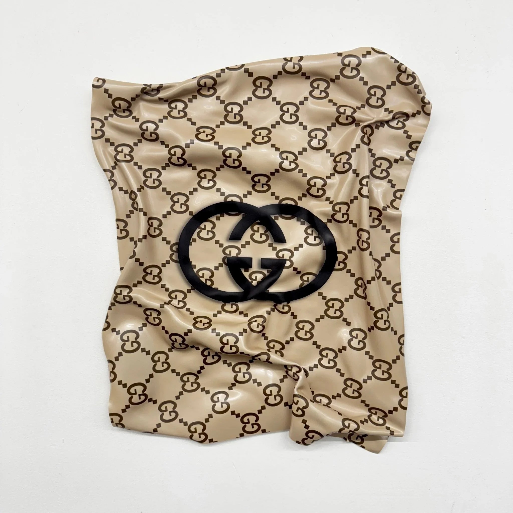 Tableau froissé - Logo "Gucci Beige" - Luxartis