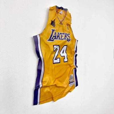 Tableau froissé - Maillot NBA "Lakers 24" - Luxartis