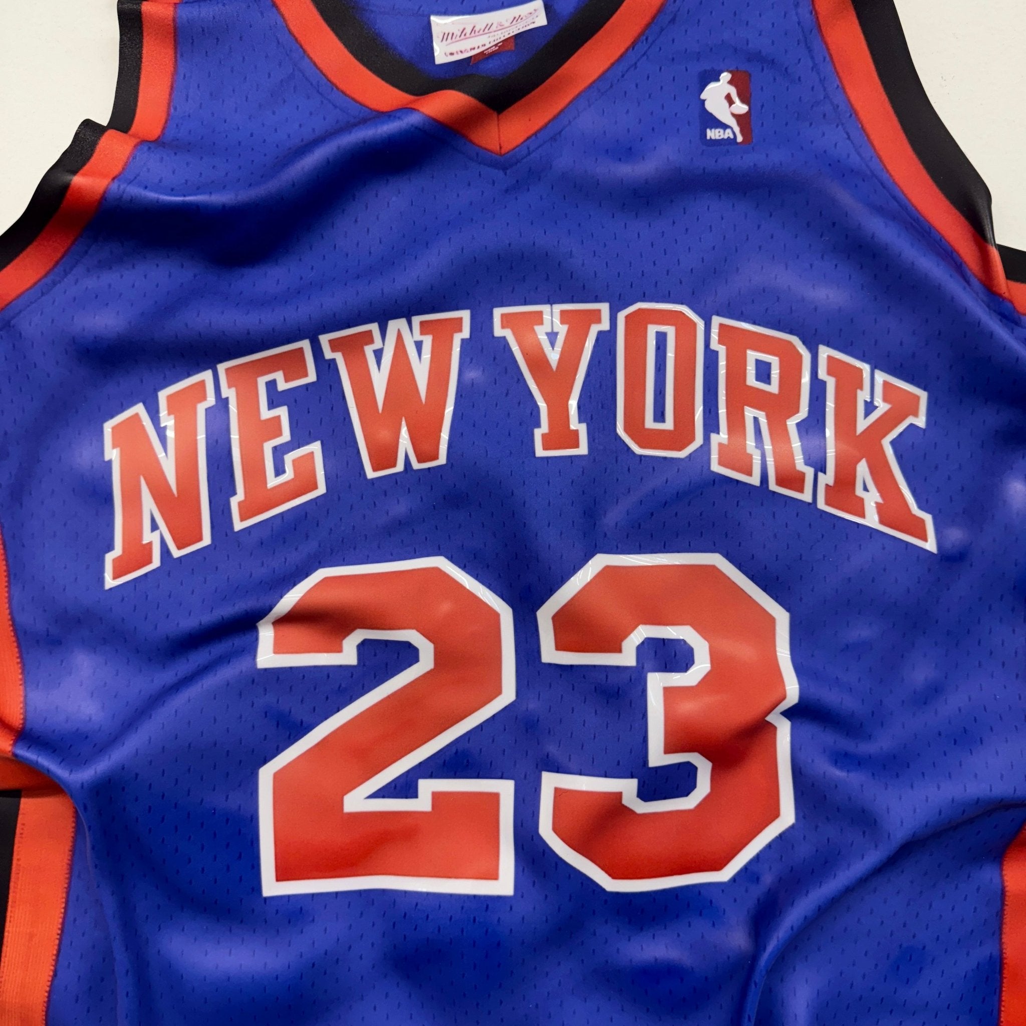 Tableau froissé - Maillot NBA "New York 23" - Luxartis