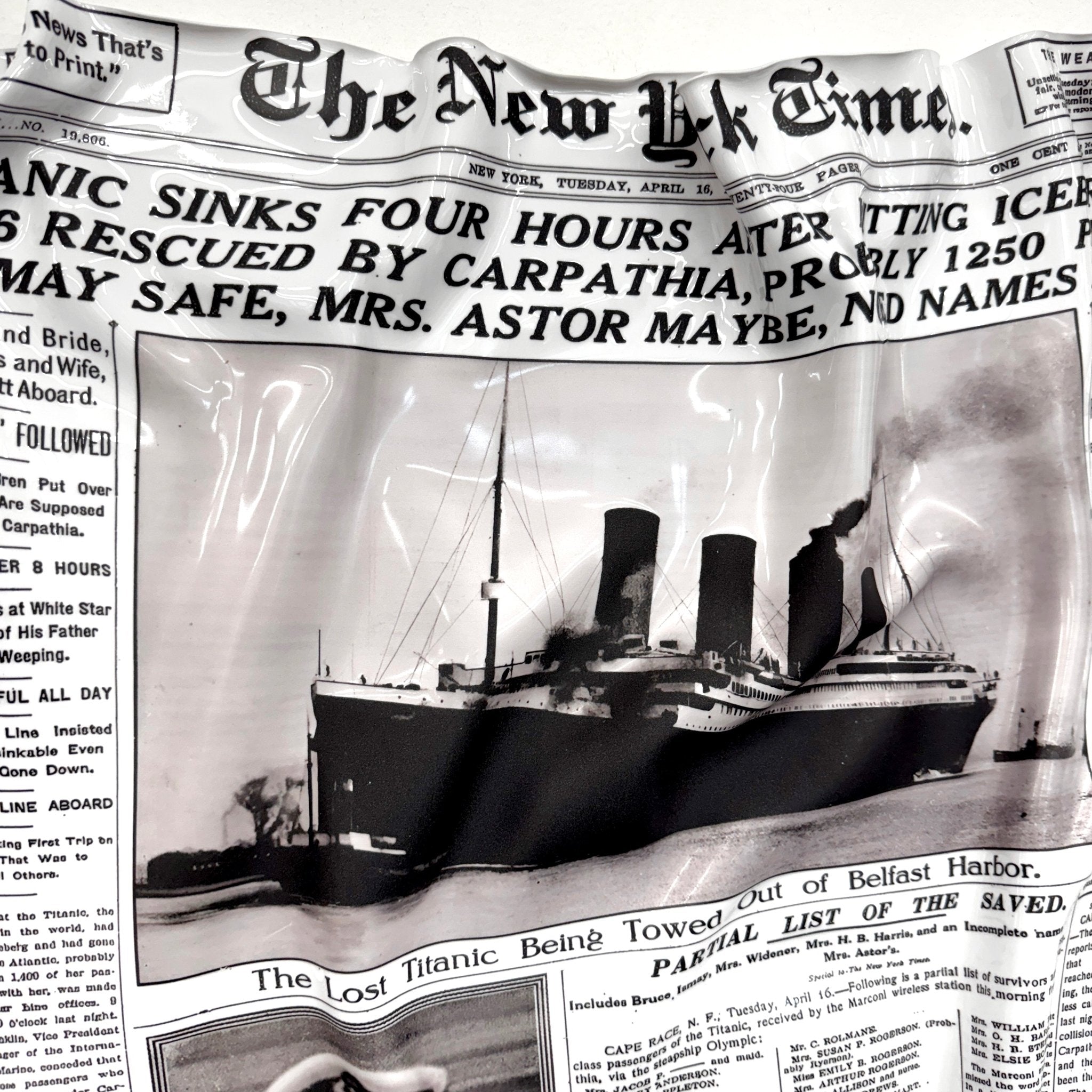 Tableau froissé - Naufrage du Titanic "NY Times 1912" - Luxartis