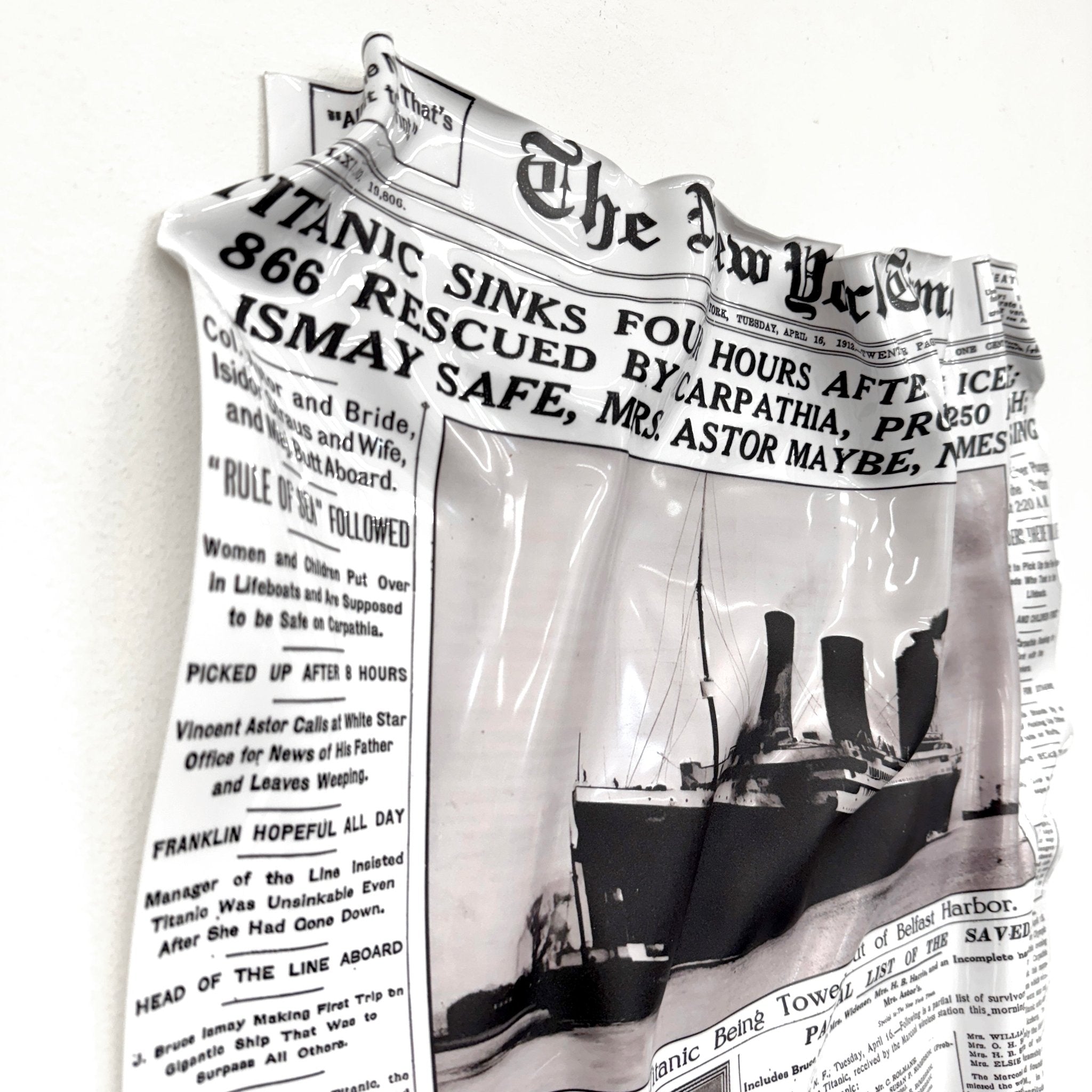 Tableau froissé - Naufrage du Titanic "NY Times 1912" - Luxartis